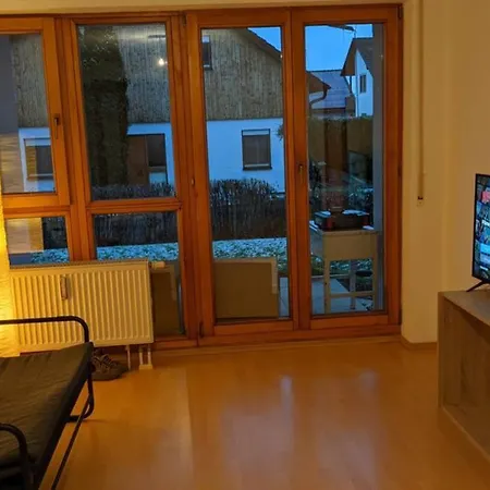 Helle Terrassenwohnung Am Waldrand Nuertingen Exterior photo